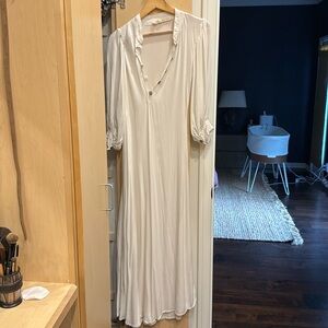 Maxi dress in cream